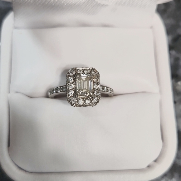 EMERALD Cut White Gold Diamond Engagement Ring - Picture 2 of 8